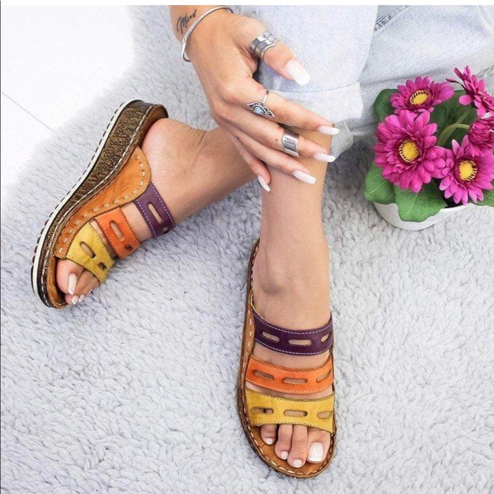 NWOB plantar supporting slip ons
